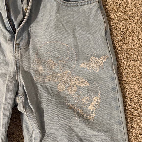 ROMWE Light Blue Straight Leg Jeans with Skull Detail - Picture 4 of 5